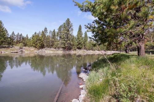 Big River Hideaway
