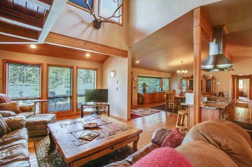 Big River Hideaway