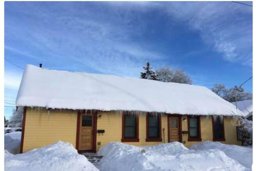 Hill St Cottage 338