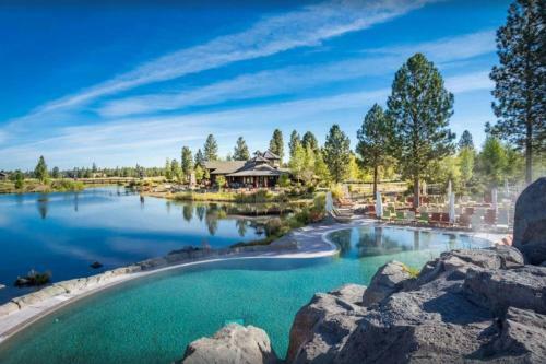 Rendezview Ranch