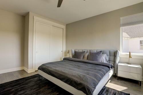 Ruby Peak Spacious & Comfortable Home - 30 Day Minimum Home