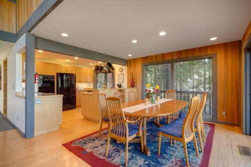 Spring Home 33