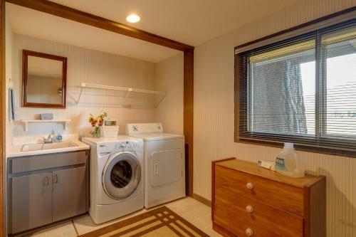 Spring Home 33