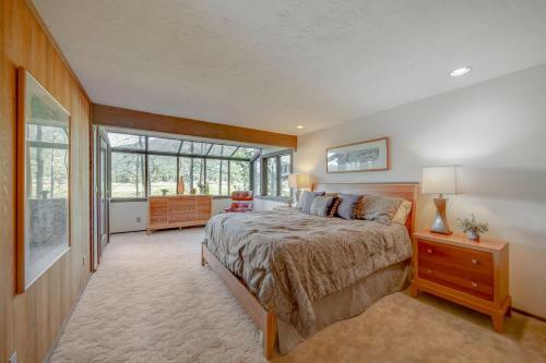 Spring Home 33
