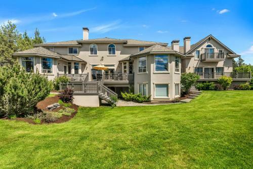 New Listing! Luxe Retreat With Game Room & Library Home