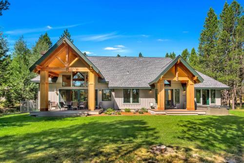 Apartamento New Listing! Duplex On Deschutes River With Hot Tub Duplex