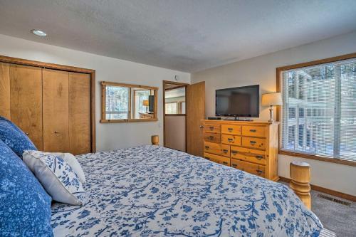 Large Sunriver Retreat With Hot Tub Ski And Hike