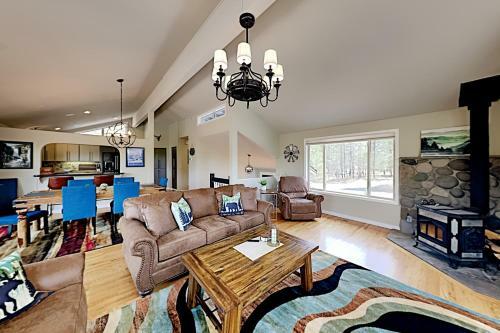 River Meadows Haven - Ac, Deck, Pool - 2,150 Sq Ft Home