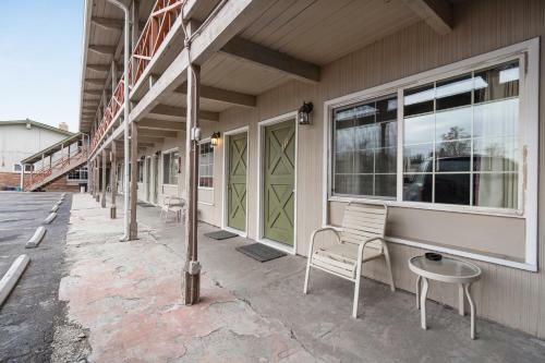 Hotel Oyo Silver Spur Burns Hwy 20