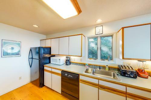 Secluded Cannon Beach Escape