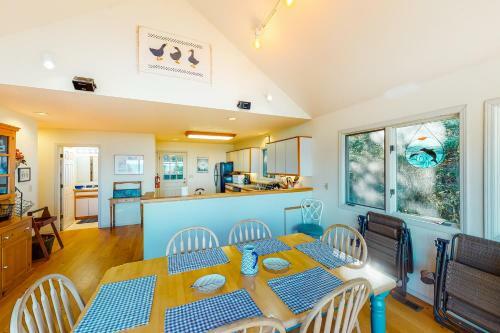 Secluded Cannon Beach Escape