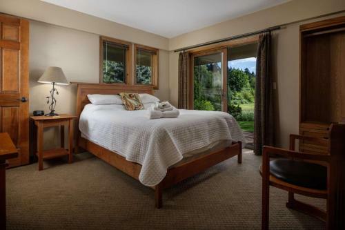 The Brookside Inn Manor