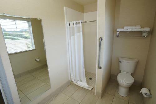 Creekside Hotel & Suites
