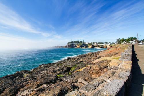 Sunset At The Beach - 2 Bed 2 Bath Apartment In Depoe Bay