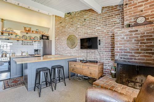 Gearhart Beachfront Cozy Elegance