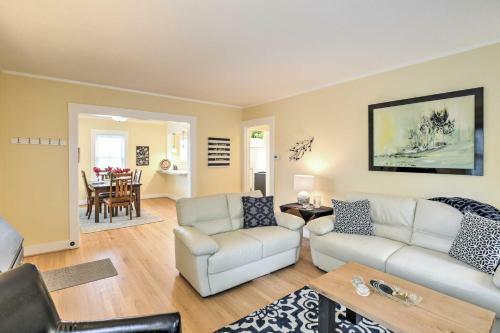Central Eugene House With Updated Interior And Yard!