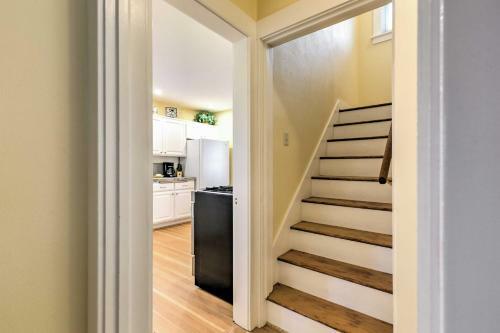 Central Eugene House With Updated Interior And Yard!