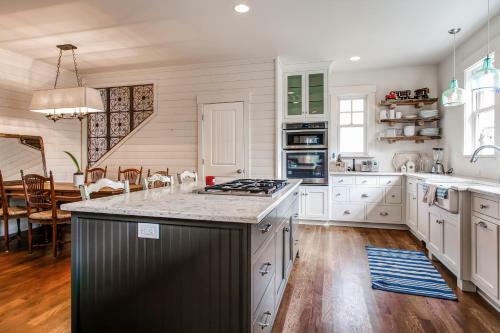 Modern Gearhart Getaway, Walk To Beach And Downtown!