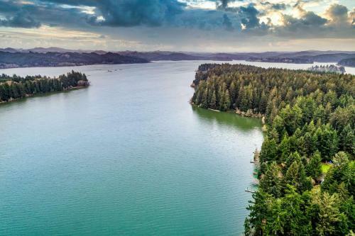 Vista Point Lake House
