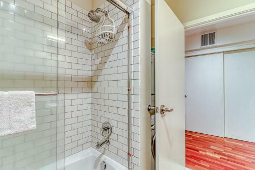 Oak Street Loft