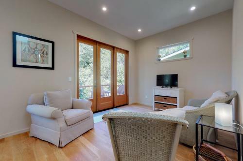 2 Bed 1 Bath Vacation Home In Gold Beach