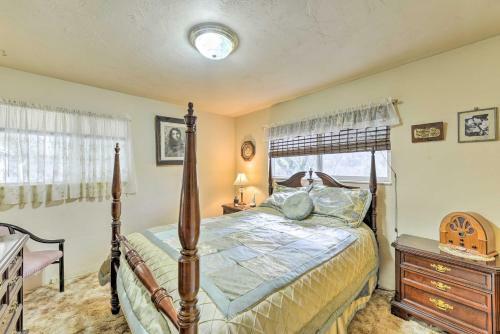 Cozy Grants Pass Home - Walk To Rogue River!