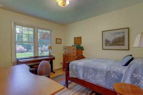 Living Color Cottage Home