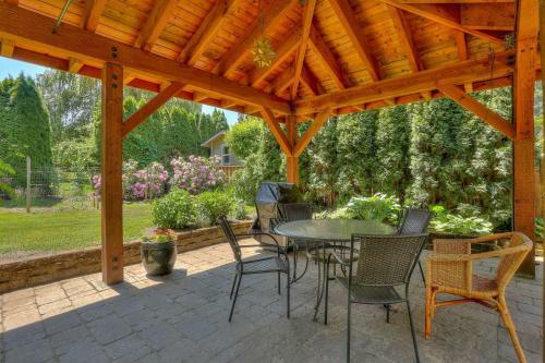 Living Color Cottage Home