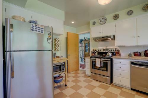 Living Color Cottage Home