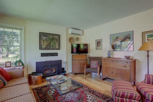 Living Color Cottage Home