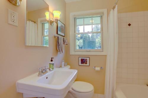 Living Color Cottage Home