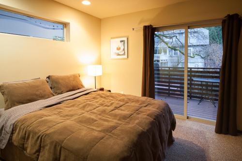 Alexander's 4 Seasons Townhouse