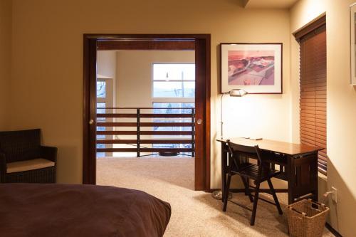 Alexander's 4 Seasons Townhouse