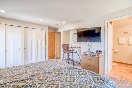 Dock Of The Bay 308