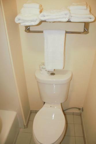 Hotel Oregon Trail Inn And Suites