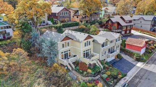 1515 Lincoln Townhouse