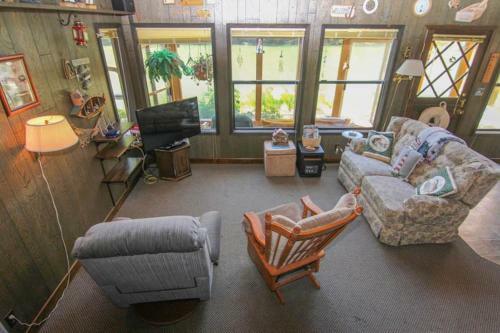 The Crabbing Cabin