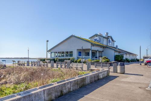 Dock Of The Bay 108