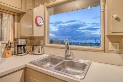 Cliff View Cabin (mca 420)