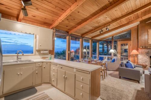 Cliff View Cabin (mca 420)