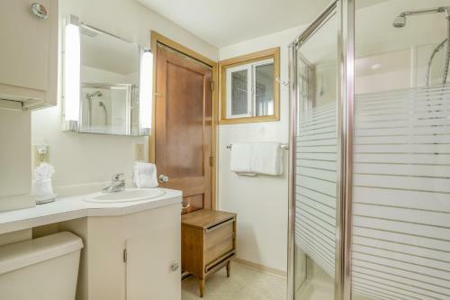 Cliff View Cabin (mca 420)