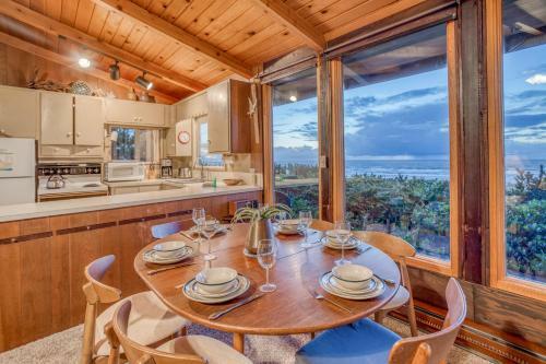 Cliff View Cabin (mca 420)
