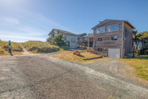 Osborne Beach House (mca 139)