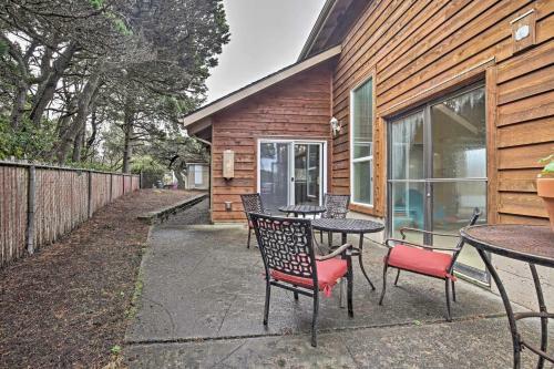 Apartamento Spacious Resort Condo - Steps To Lincoln Beach!
