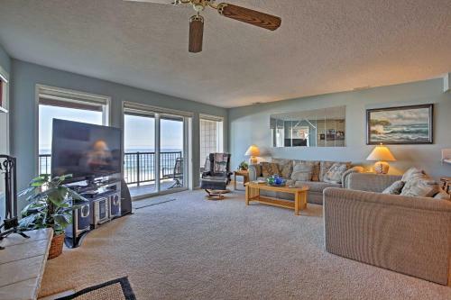 Apartamento Spacious Resort Condo - Steps To Lincoln Beach!