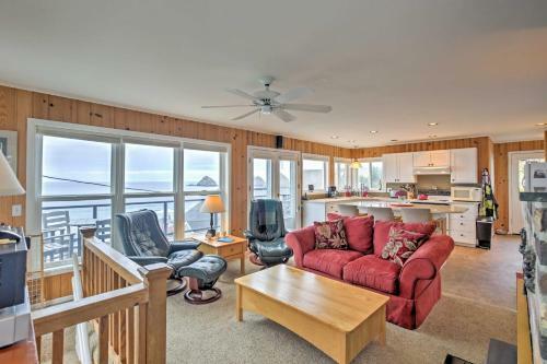 Exquisite Oceanside House With Pacific Views And Deck!