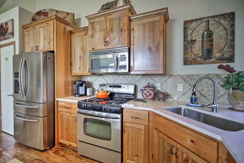 Polished Mcminnville House Less Than 2 Mi From Town!