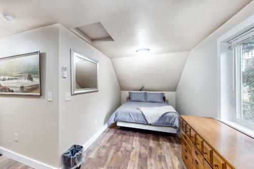 Bud's Beach House