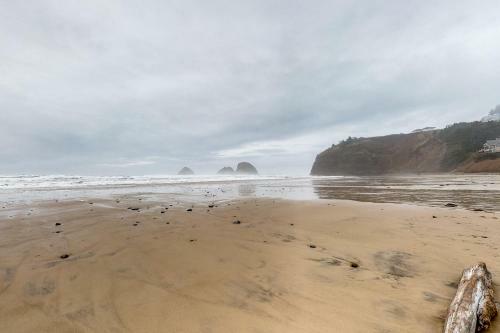 Bud's Beach House