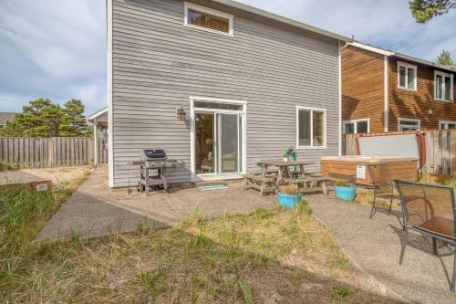 Beach Pine House
